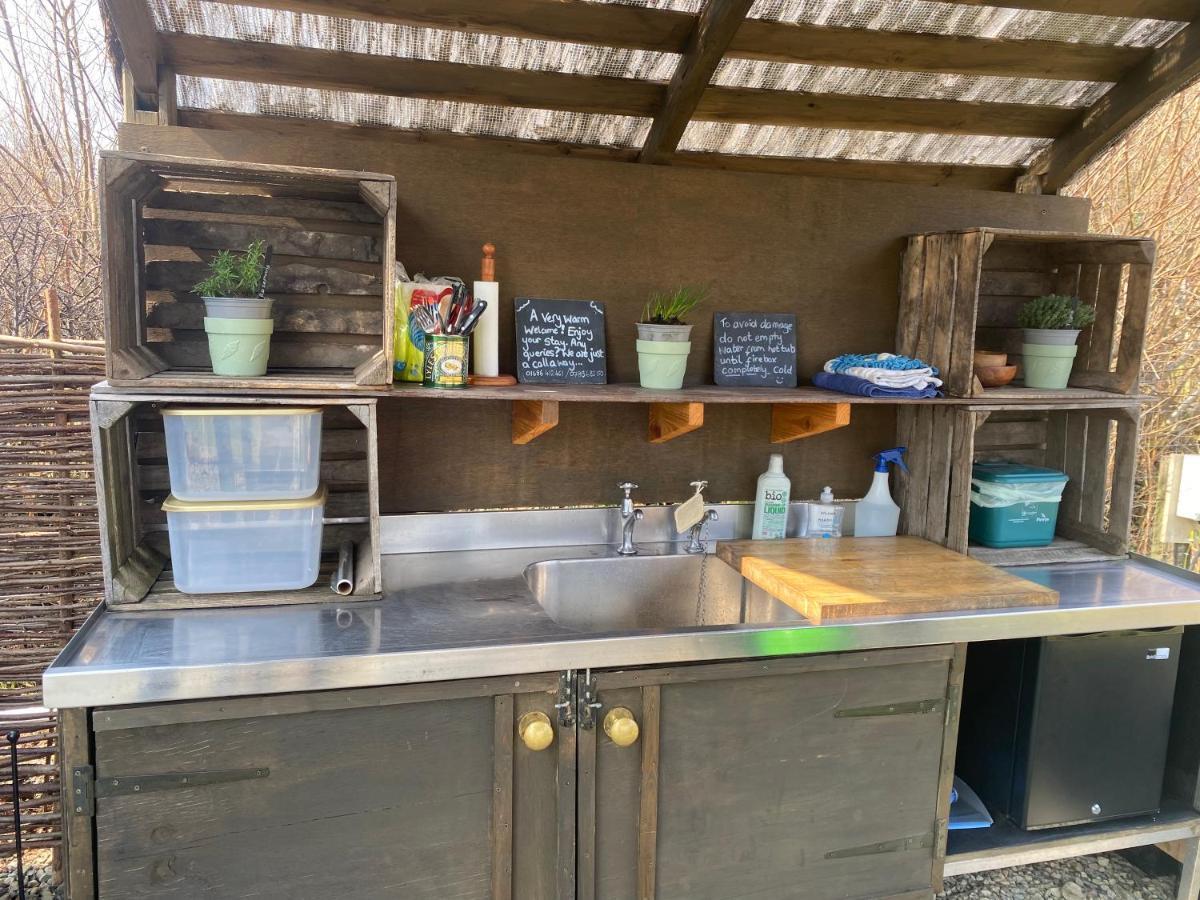 Belan Bluebell Woods Shepherds Hut Llanidloes Ngoại thất bức ảnh